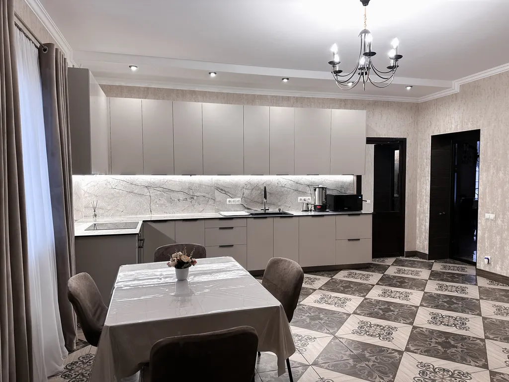 Дом с бассейном и баней в Самаре