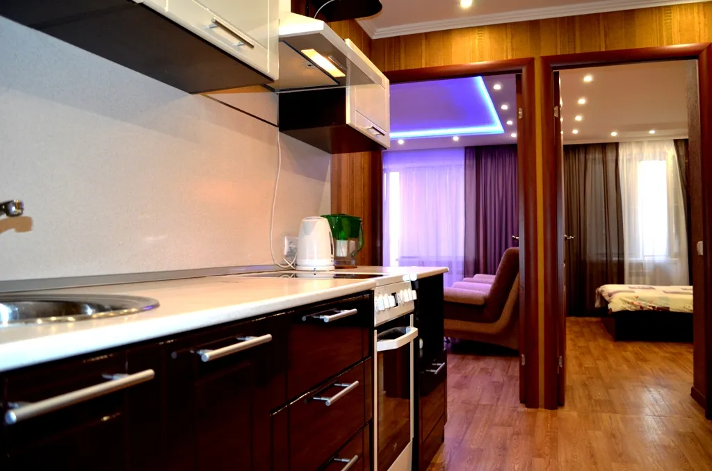 Уютная двухкомнатная квартира в центре с видом на набережную города