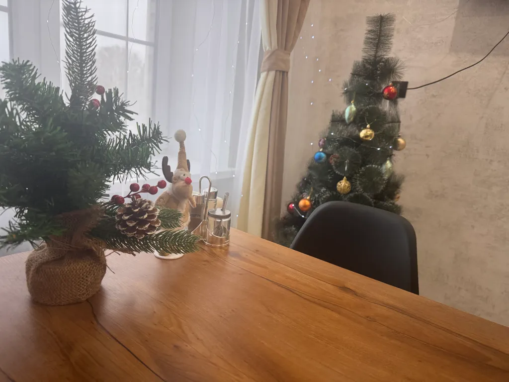 Большая Уютная 1-комнатная квартира,своя парковка,рядом магазин,центр