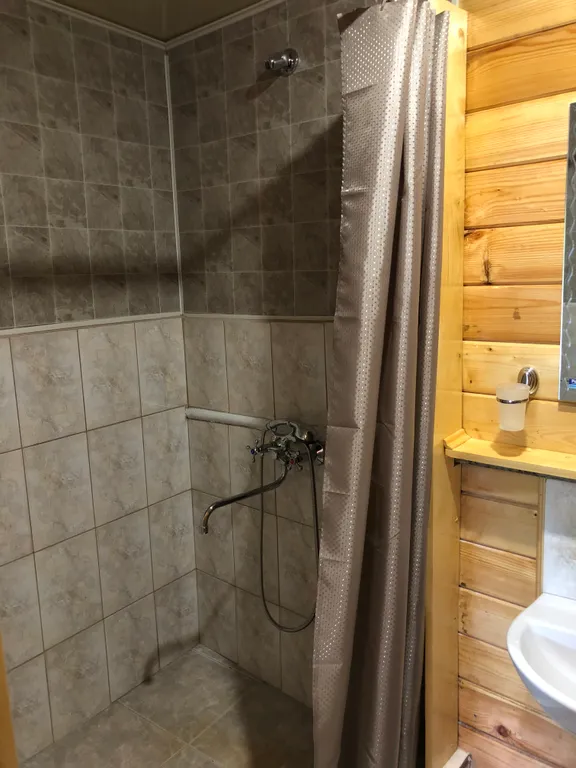 Квартира Комната в апартаментах с видом на гору, со всеми удобствами и кухней — Сухум