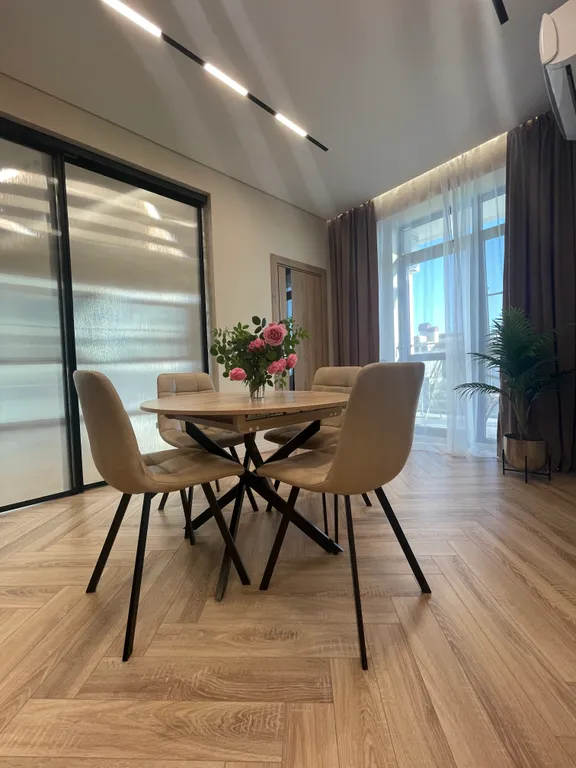 Супер видовая квартира в элитном доме с новым дизайнерским ремонтом