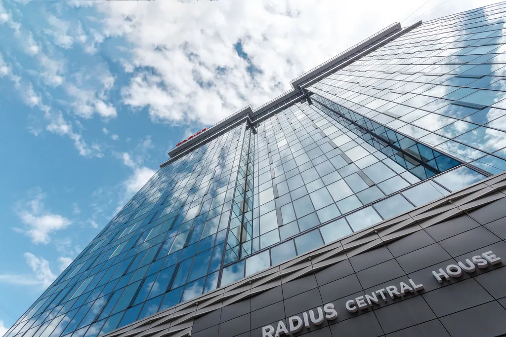 Дизайнерские апартаменты лофт в центре с видом на город