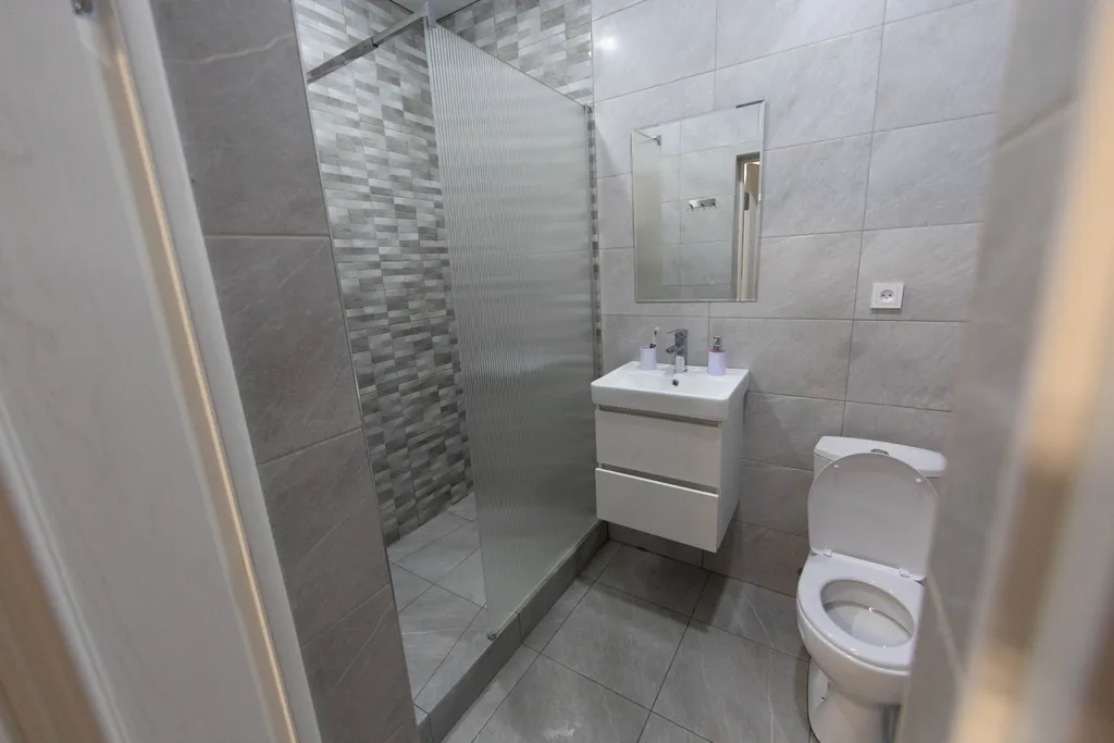 Просторный двухэтажный коттедж на берегу городского пляжа