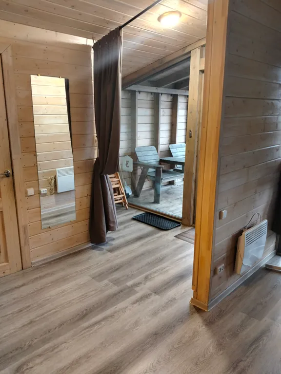 Дом с березами