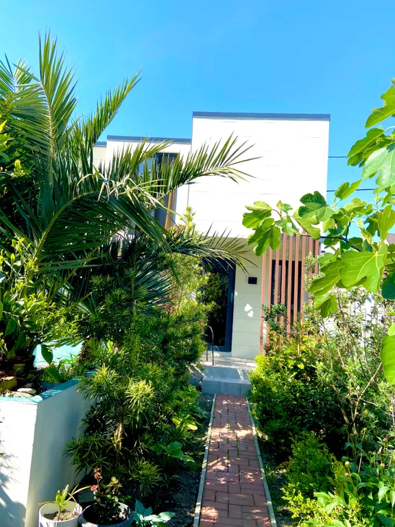 Коттедж Домик у бассейна — Сириус