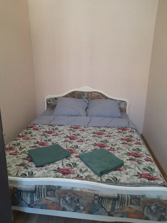 Двухкомнатная квартира в центре Сокола, площадь и аэропорт рядом — аренда посуточно в Магадан