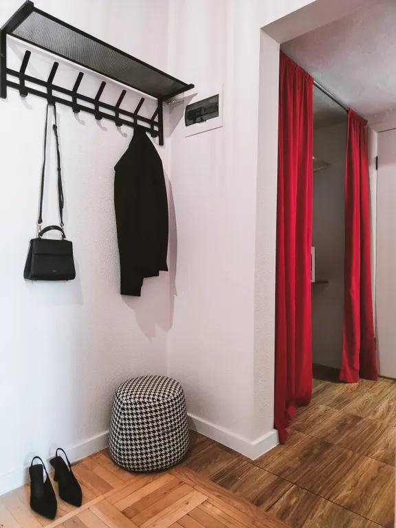 Семейная квартира 2 комнаты в центре с парковкой