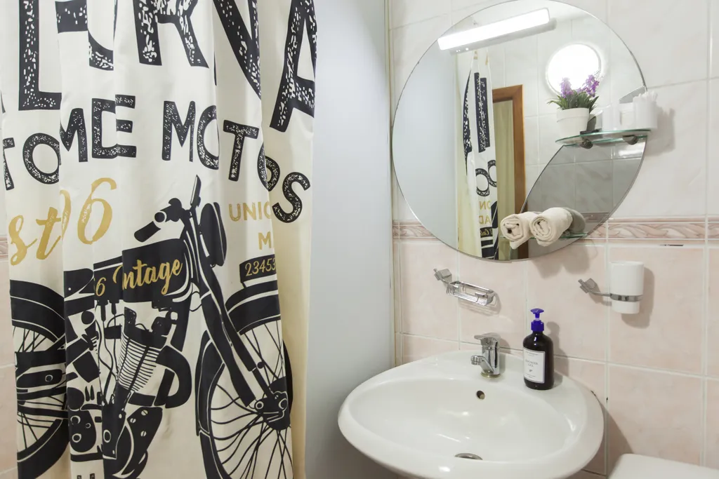 Квартира Квартира Большая студия в центре рядом с набережной — Самара