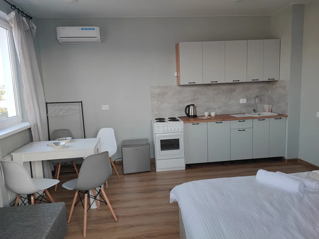 Четырёхкомнатная квартира с новым ремонтом и шикарным видом на море