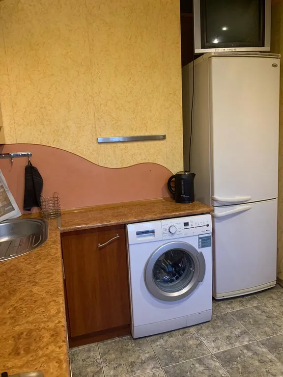 Трёхкомнатная квартира в микрорайоне Малиновка