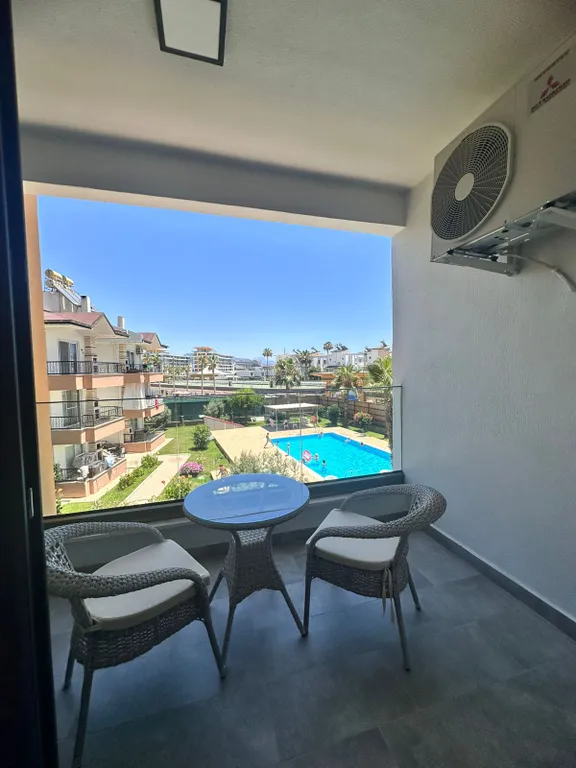 Квартира 1+1 в Azura World c видом на бассейн и аквапарком