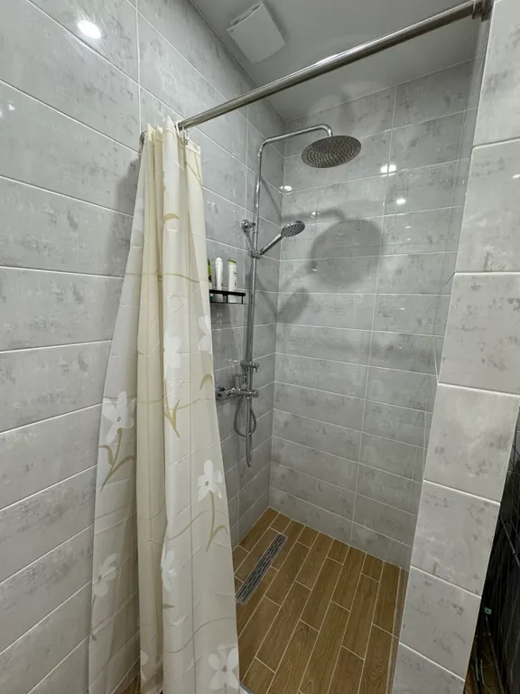 Новый таунхаус с шикарным видом на горнолыжный склон и лес