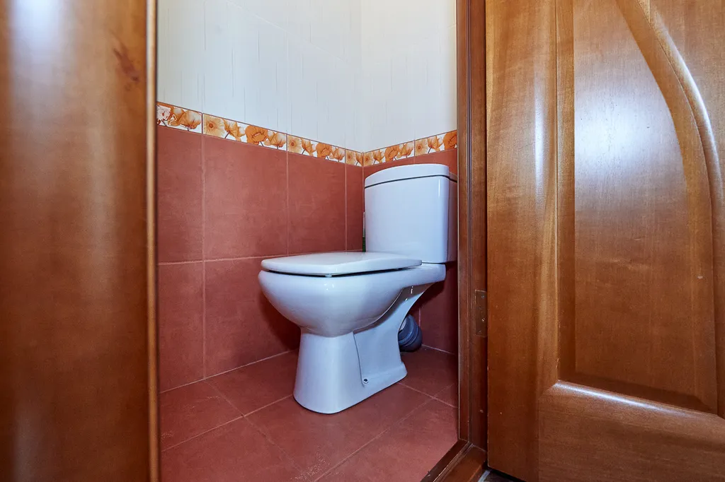 Большая теплая квартира с джакузи и видом на лес и детскую площадку