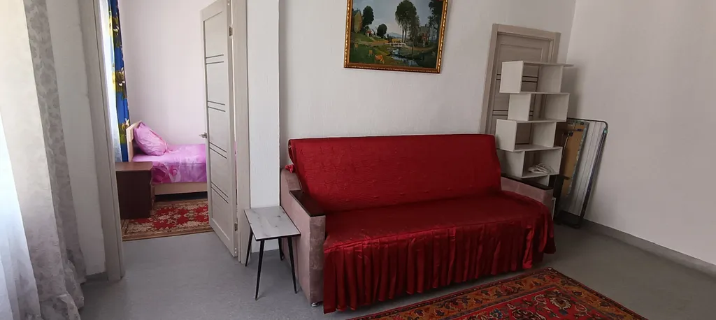 2-комнатная квартира с кондиционером без балкона в центре