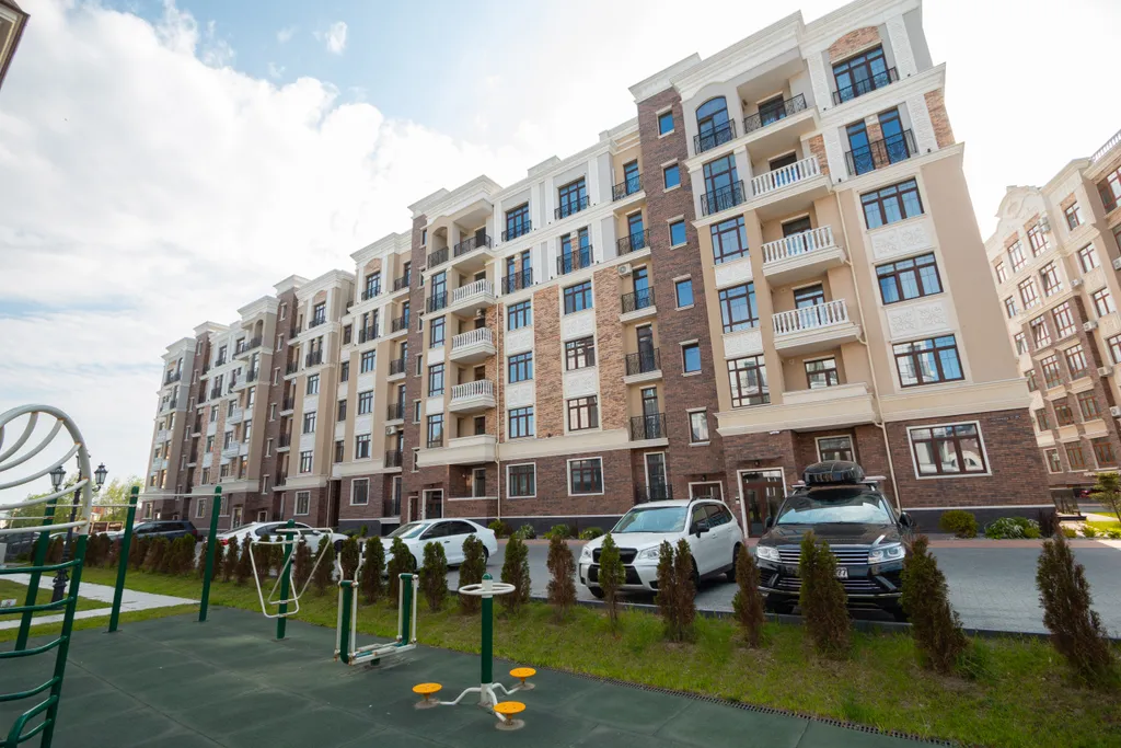 Стильная квартира на первой береговой линии