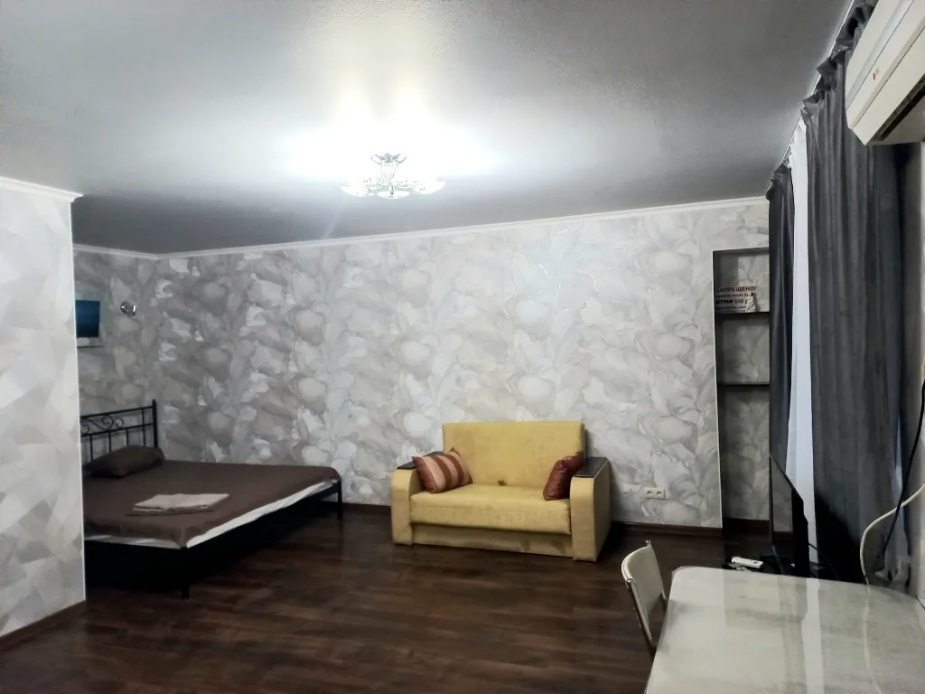 1-комнатная квартира в районе изумруда, вода круглосуточно