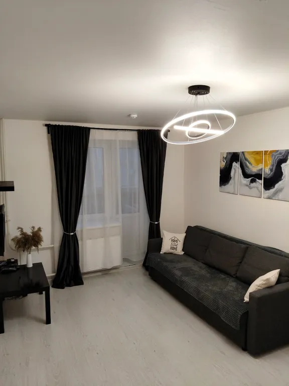 Квартира со свежим ремонтом в новом доме с лифтом