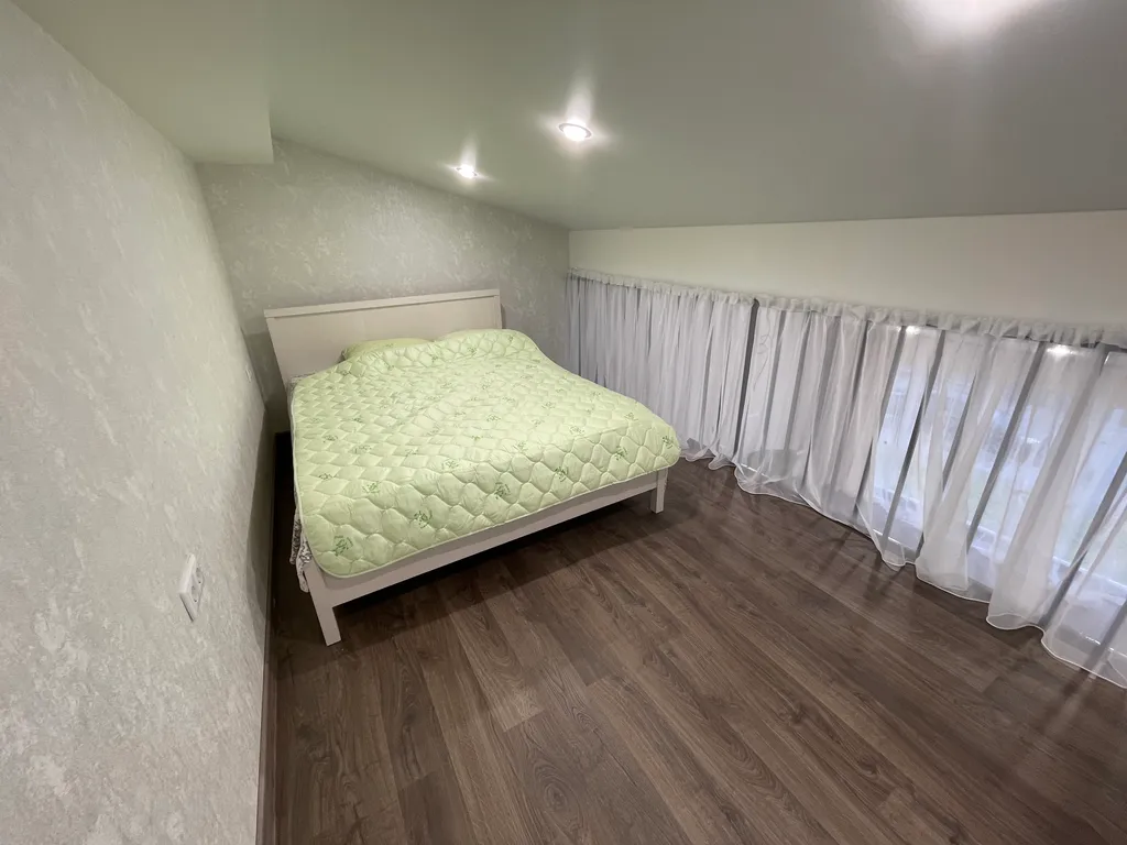 Новая, чистая двухуровневая квартира на берегу реки Волга