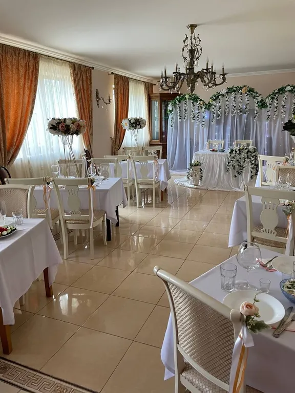 Дом с бассейном