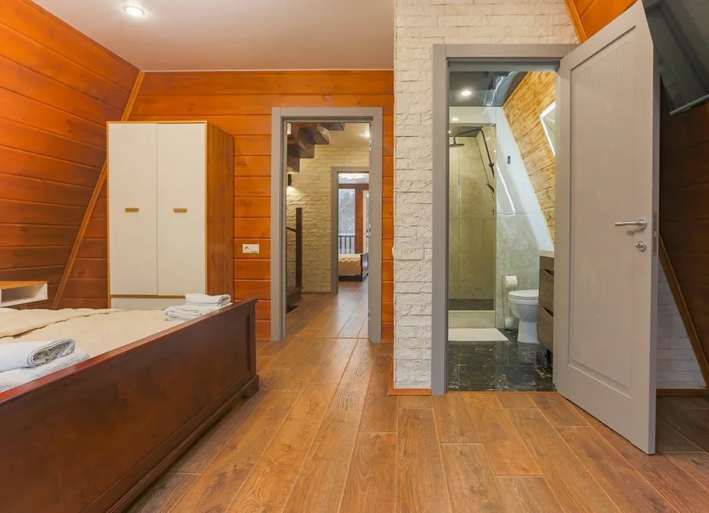 Большой дом a-frame в-небо с бассейном