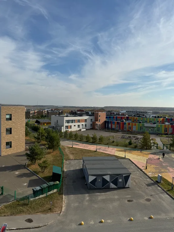 Уютная квартира с панорамными окнами в центре Иннополиса