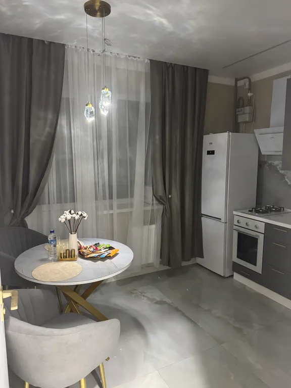 квартира с дизайнерским ремонтом на въезде в город