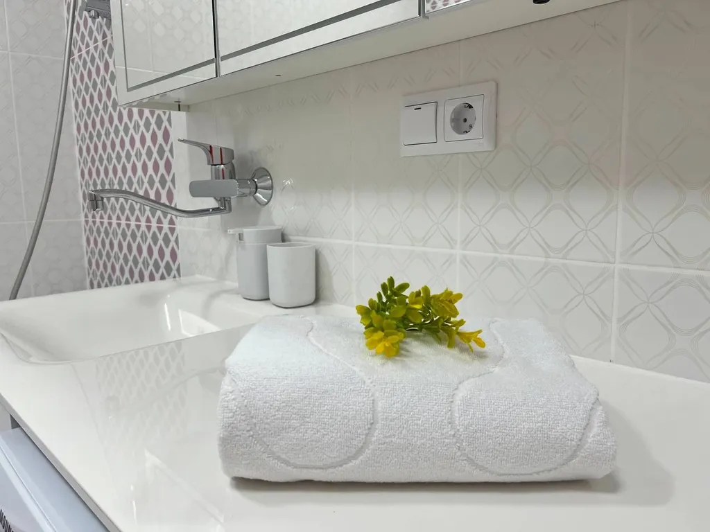 Стильный двухкомнатный люкс с видом на Кафедральный собор