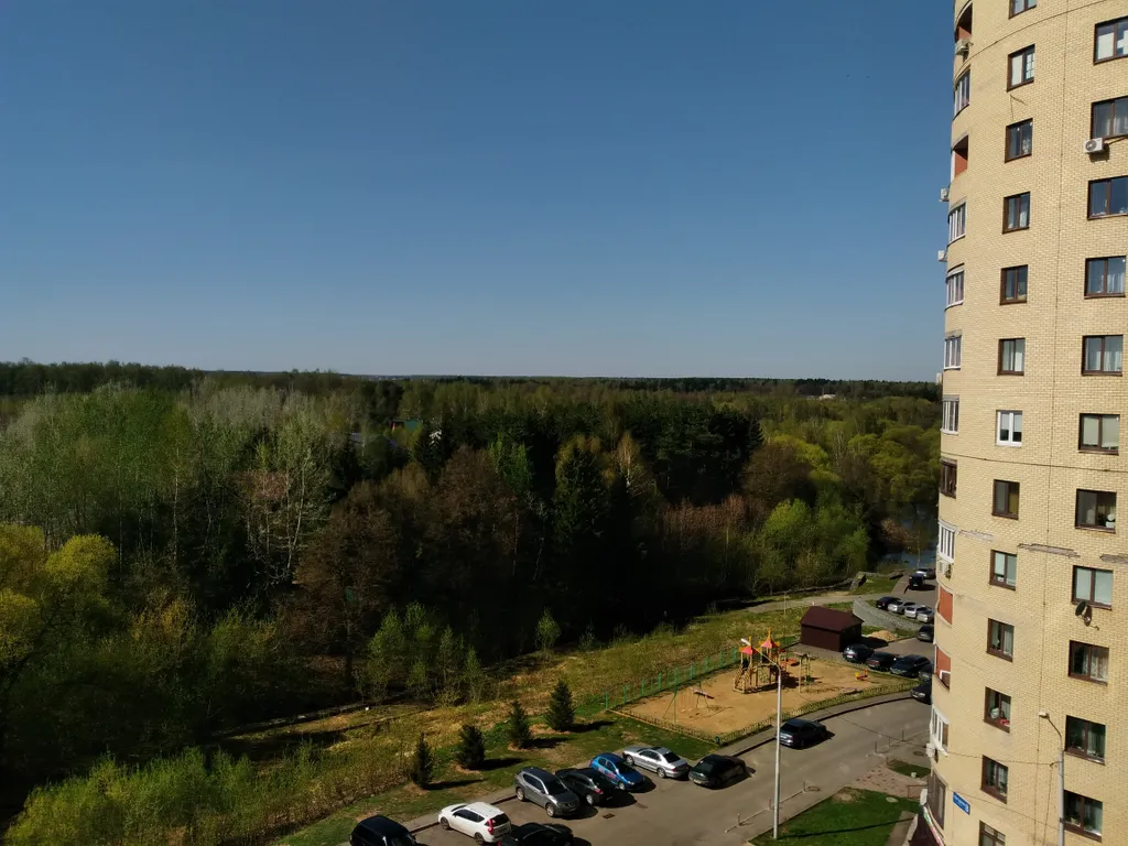 Квартира с массажным креслом и аквариумом