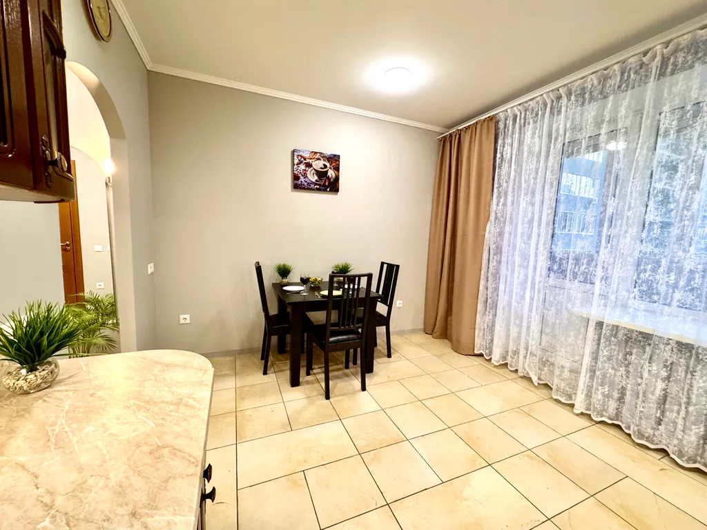 Уютная двушка в центре рядом с набережной реки Волга