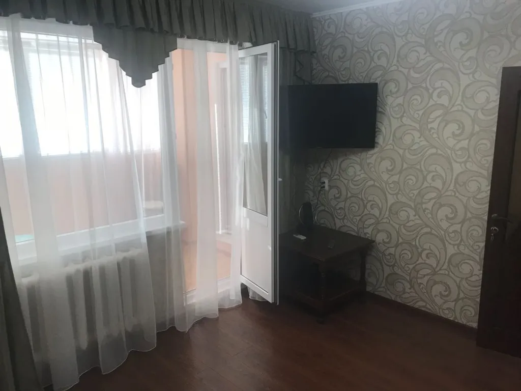 Квартира Трехкомнатная квартира с двумя балконами — Лазаревское