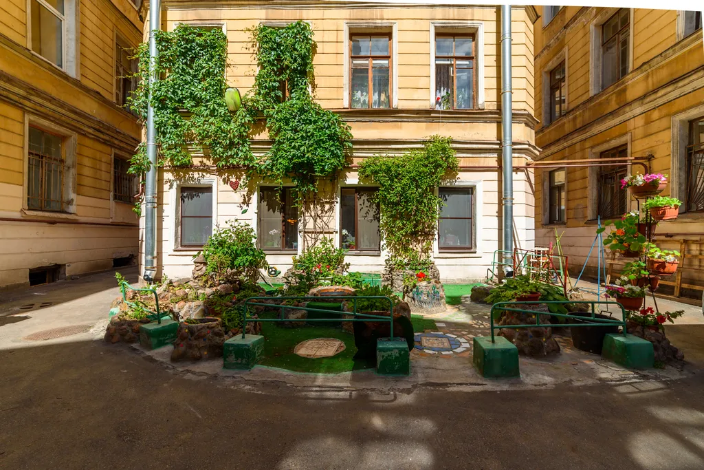 Студия 2+1+1 в центре Питера