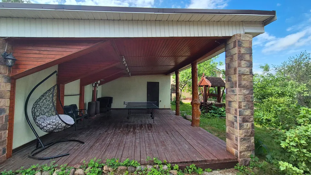 Дом на берегу волги, с видом на затопленную колокольню