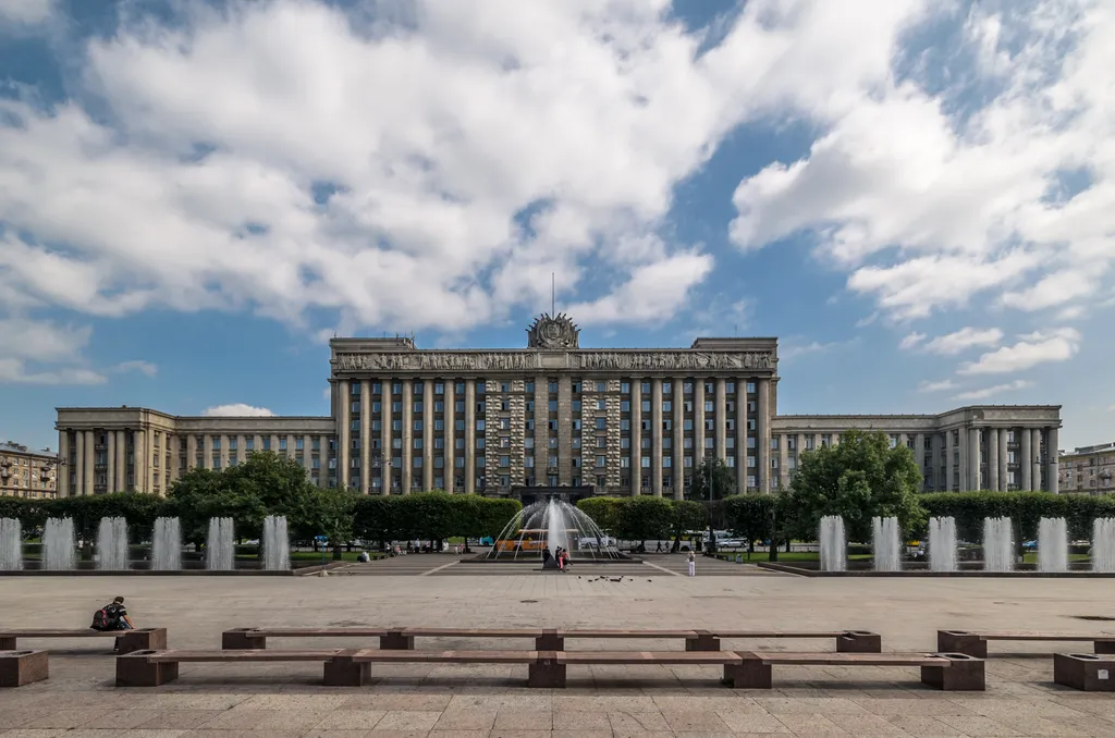 Студия в стиле модерн с уютным балконом в 5 минутах от метро Электросила