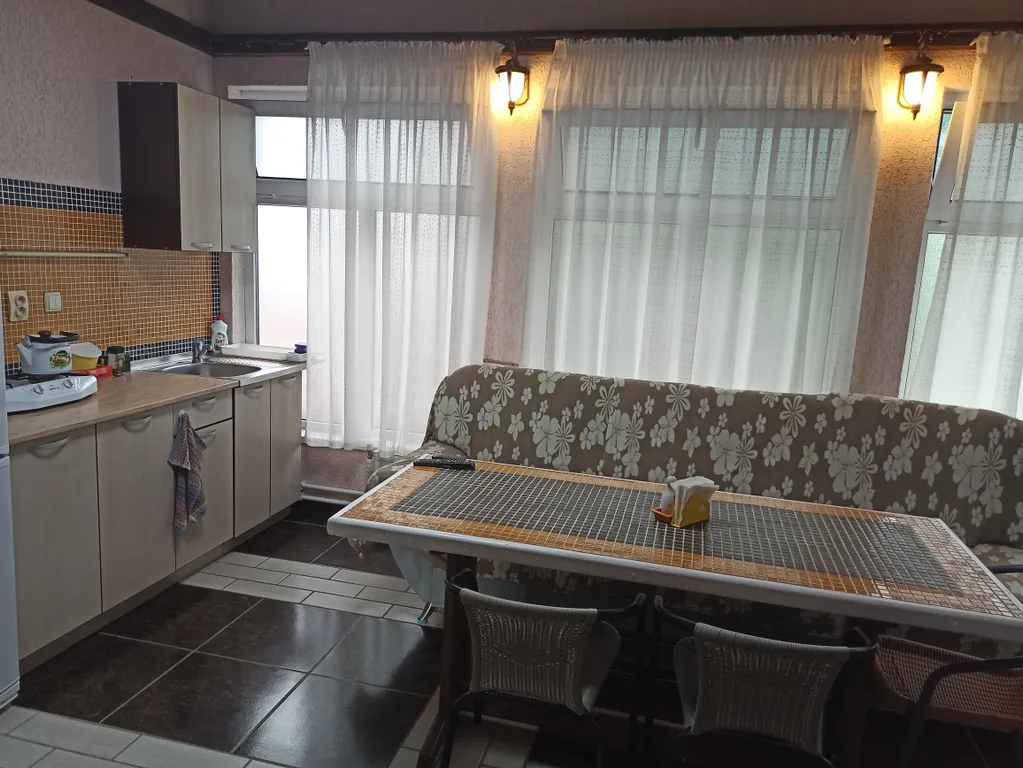 Коттедж Уютный домик с личной кухней — Сенной