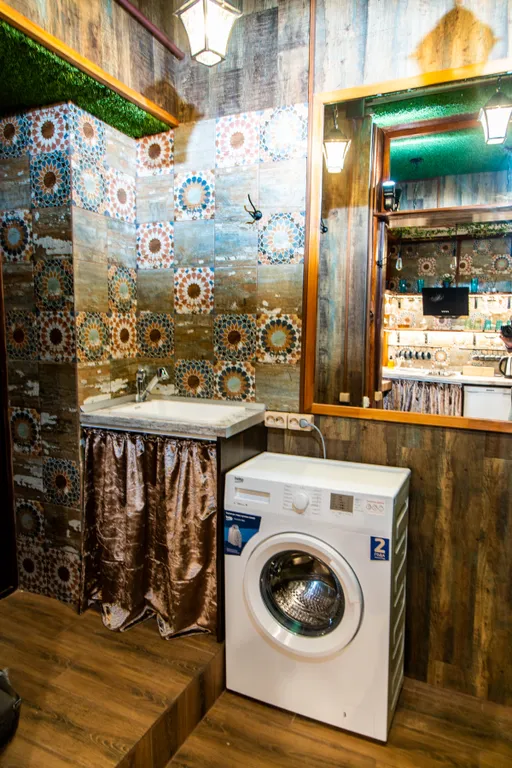 Квартира 2-комнатная в старинном особняке с парковкой