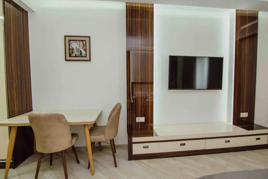 Orbi Residence 17-37