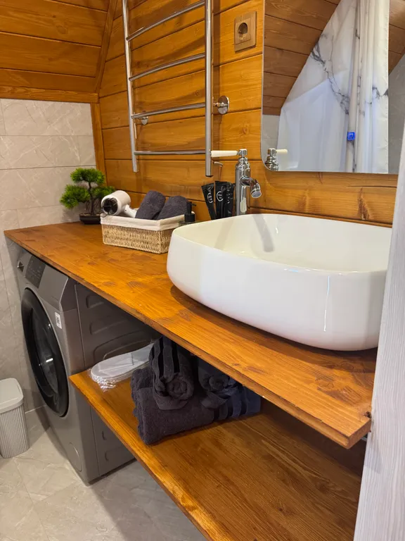 Дом Афрейм с банным чаном и баней у леса