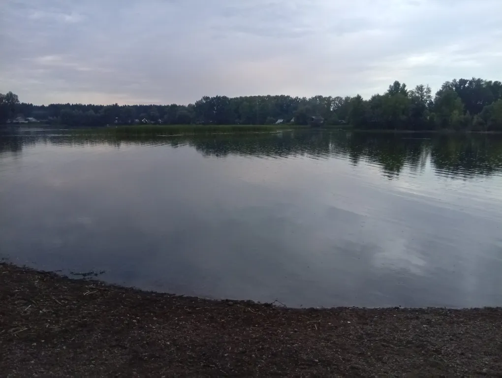 База East-anglia на теплом озере