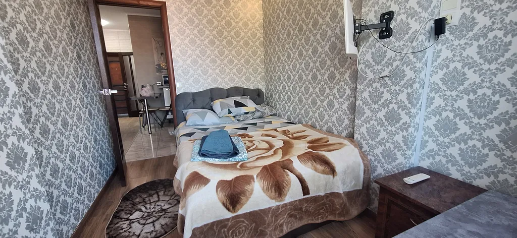 Уютная квартира с видом на город — аренда посуточно в Ялта