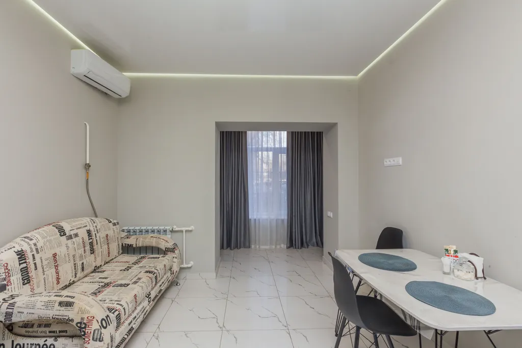 Современная красивая однушка в центре города