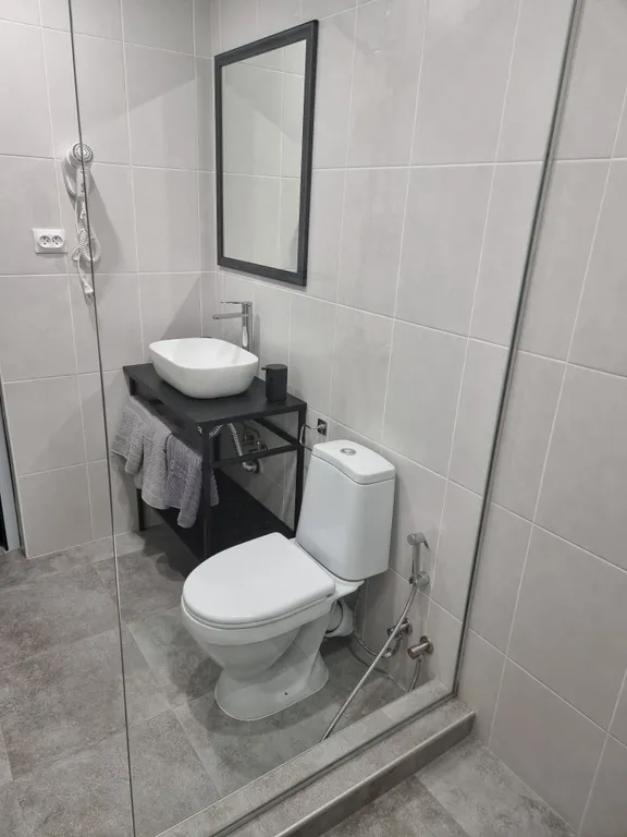 Серый номер