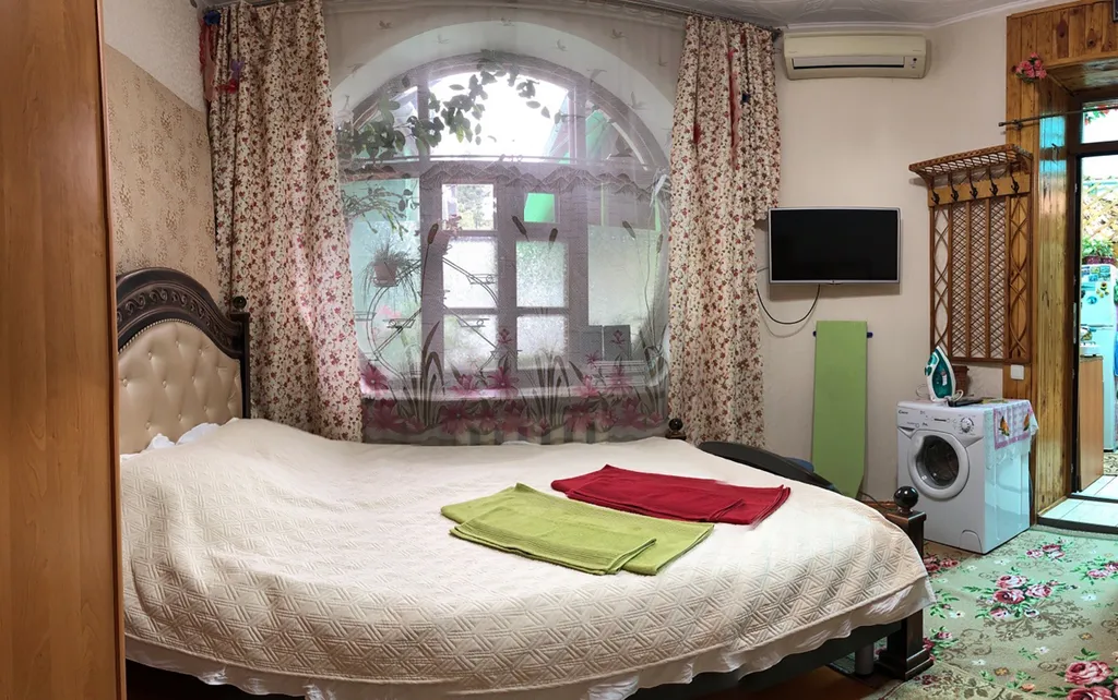 Уютная квартира с летней верандой-кухней