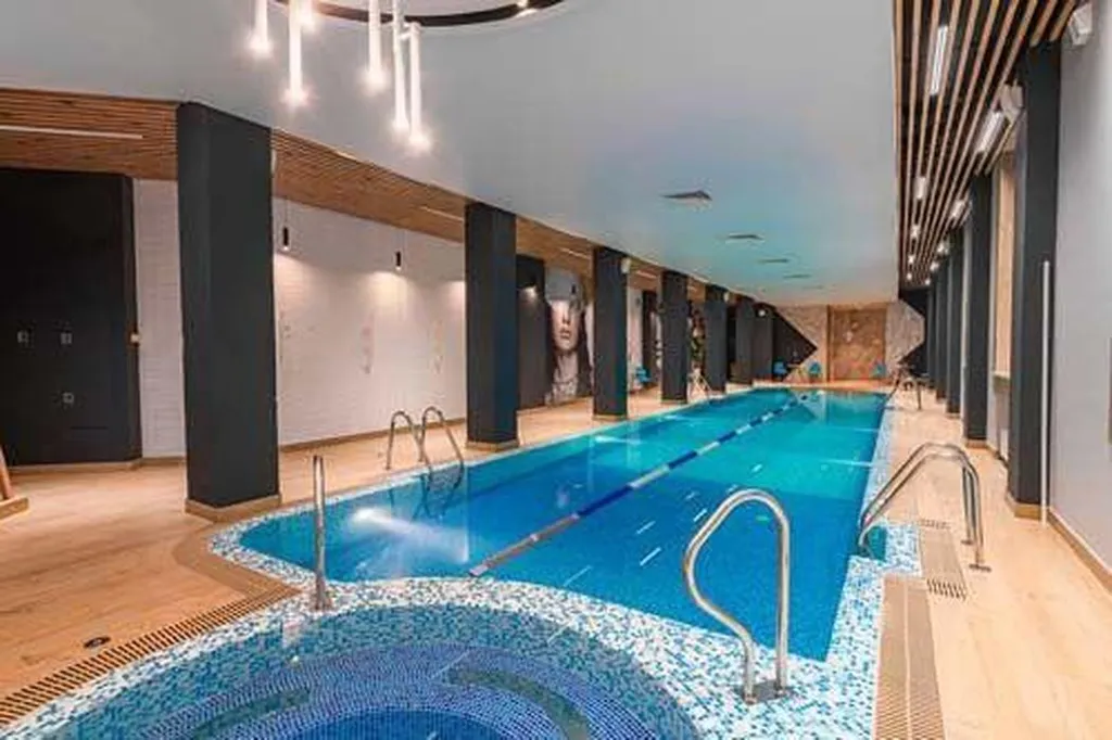 У Спорткомплекса имени Елесиной