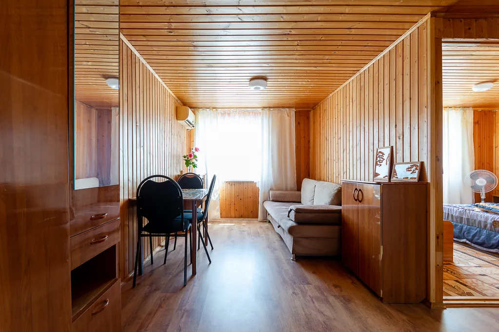 5 местный двухкомнатный номер с кухонной зоной, парковка в подарок