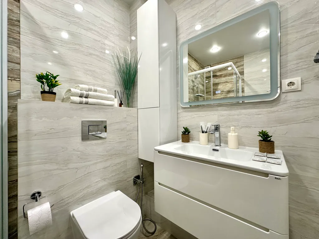 Уютная 1-комнатная квартира с видом на набережную и реку Свияга