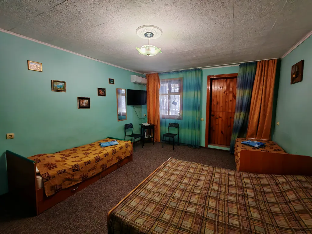 Коттедж Уютный двухэтажный дом на берегу Ейского лимана — Ейск