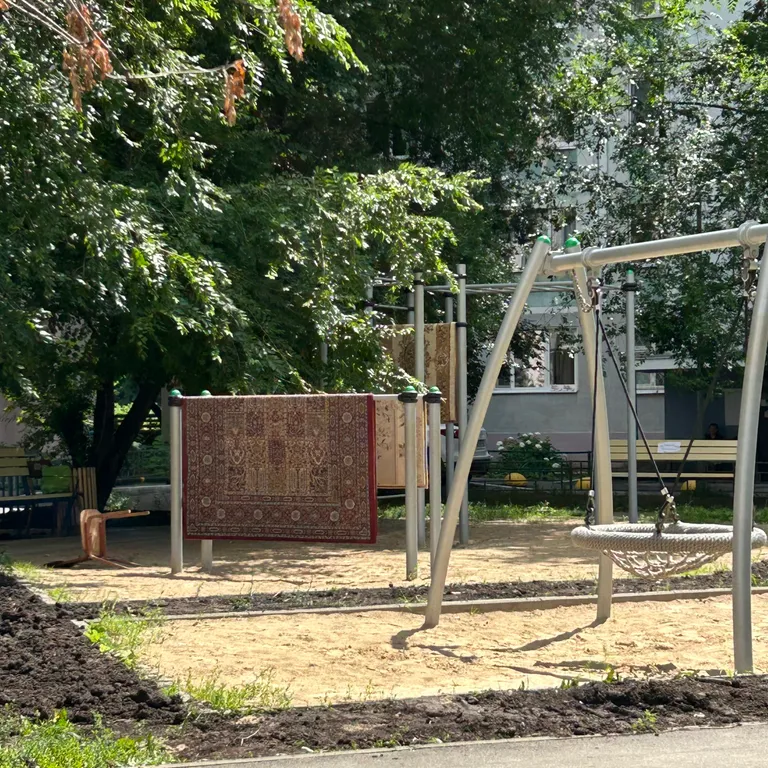 Уютная комната в спальном районе