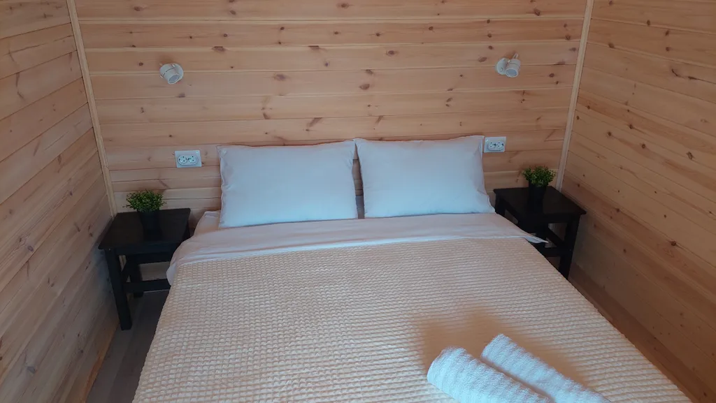 Уютный домик с видом на гору Малиновая