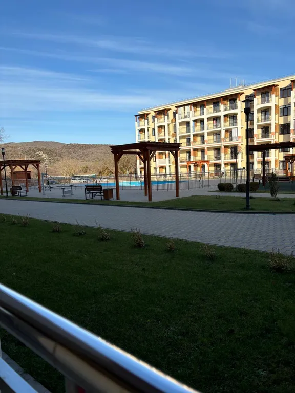 7 Однокомнатная квартира с бассейном на 3 человека