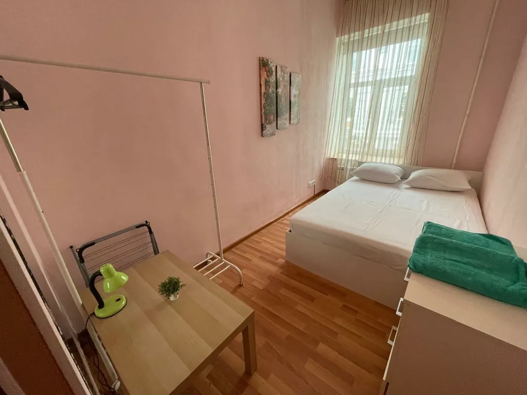 Комната — аренда посуточно в Санкт-Петербург